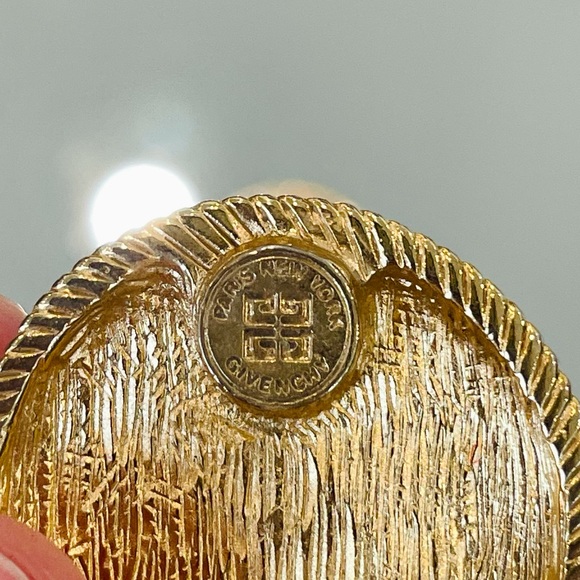 AUTHENTIC GIVENCHY VINTAGE Signed Logo Dress Earrings - Picture 9 of 11